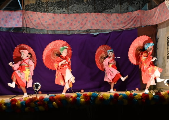 菊名の飴屋踊り舞台の写真